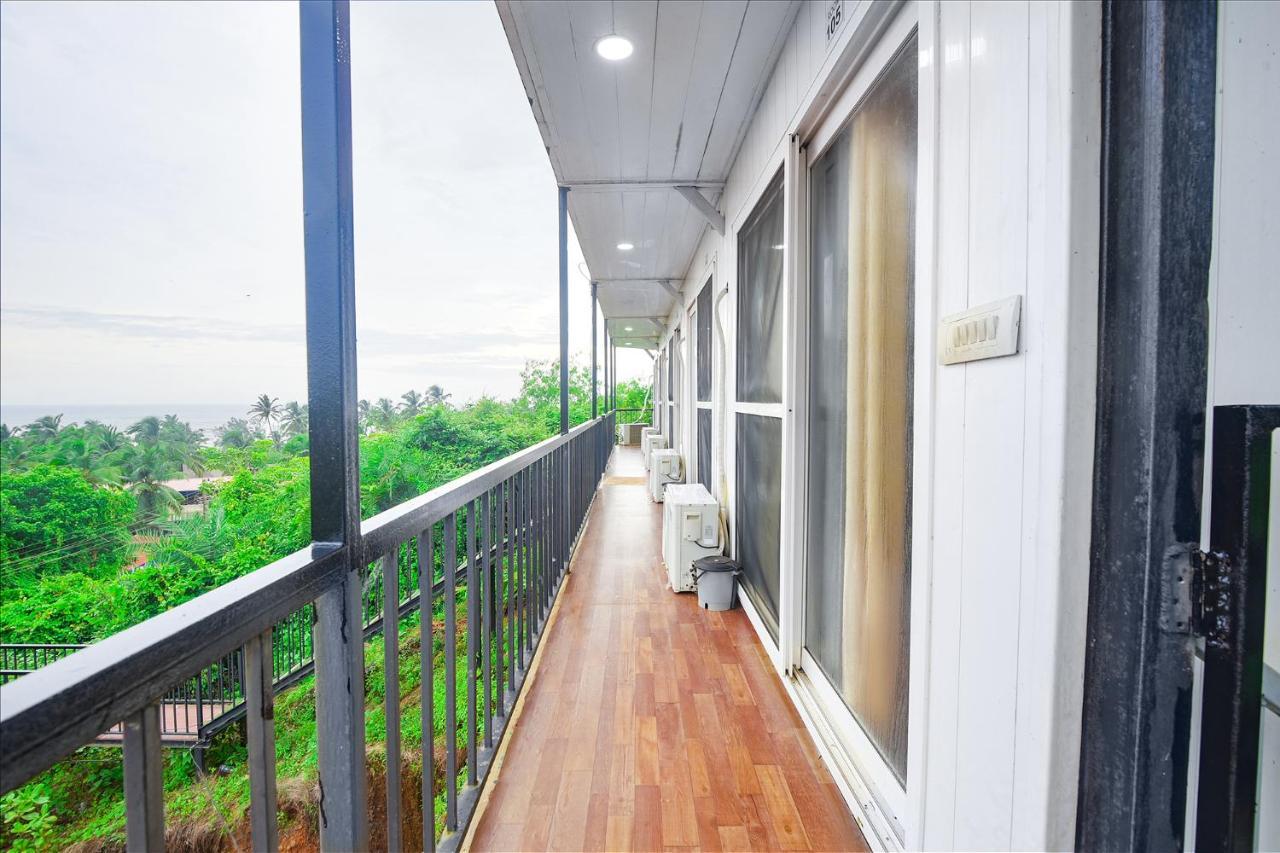 Отель Fabexpress Vincy Palace, Mandrem Beach Экстерьер фото